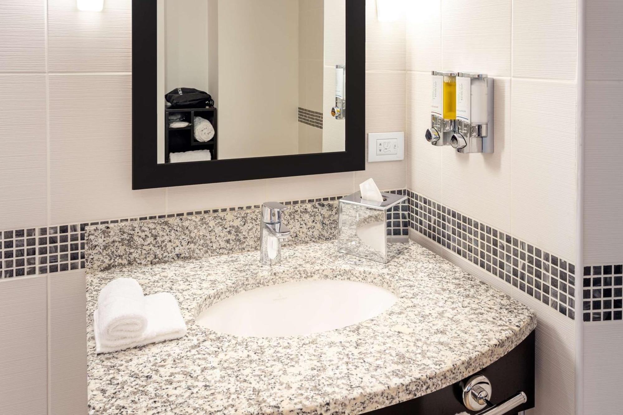 Hampton By Hilton Cluj-Napoca Hotel Ngoại thất bức ảnh
