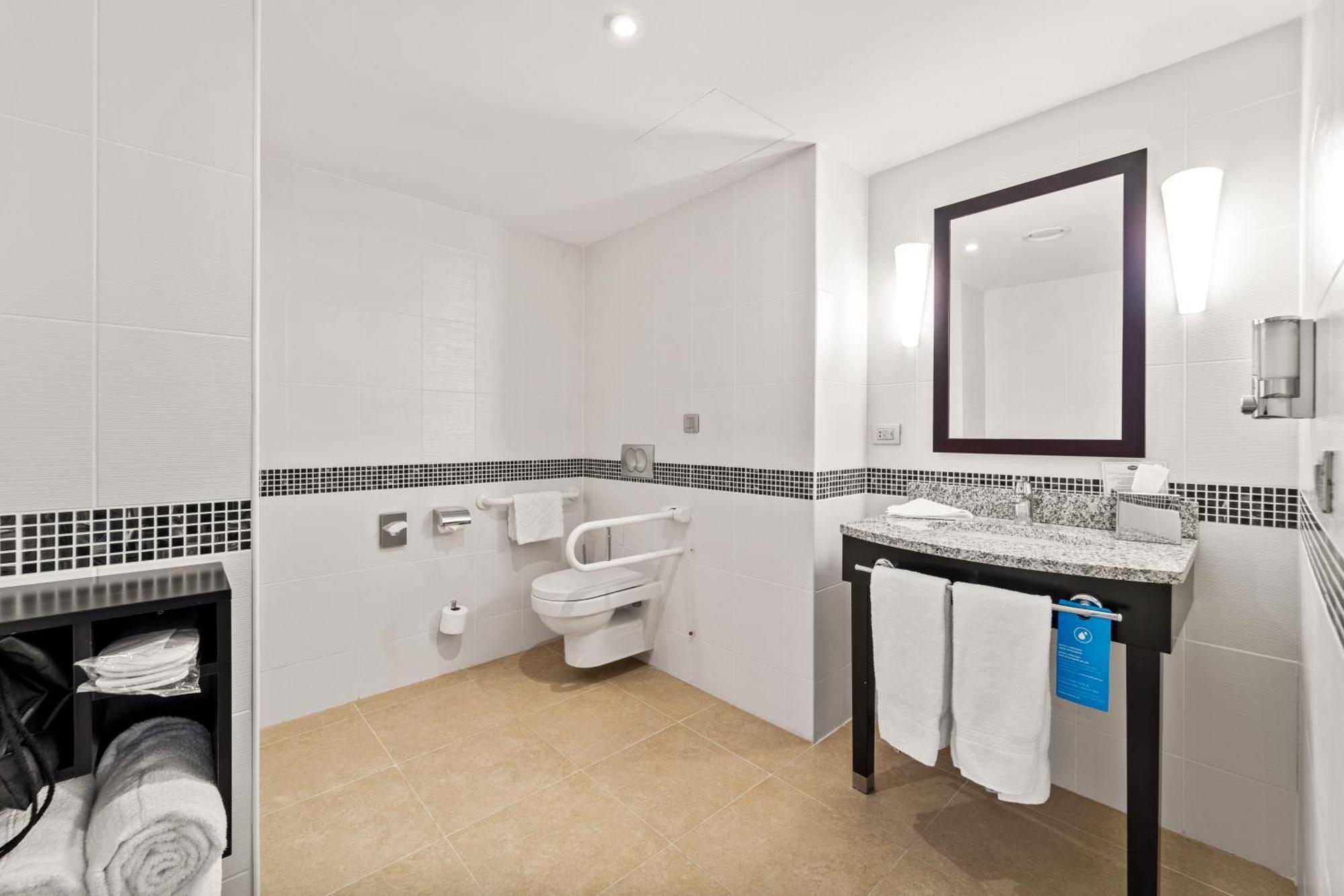 Hampton By Hilton Cluj-Napoca Hotel Ngoại thất bức ảnh