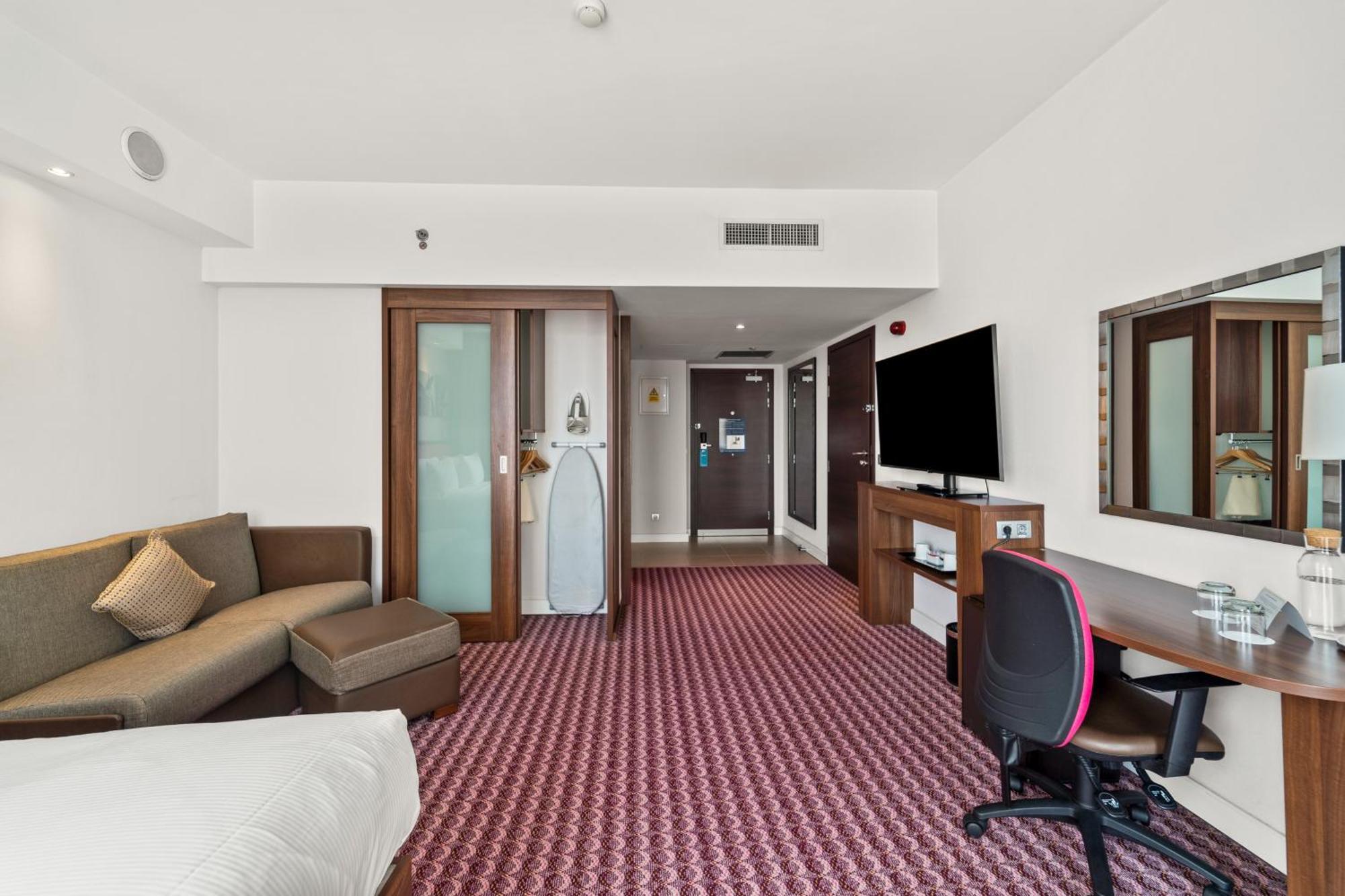 Hampton By Hilton Cluj-Napoca Hotel Ngoại thất bức ảnh